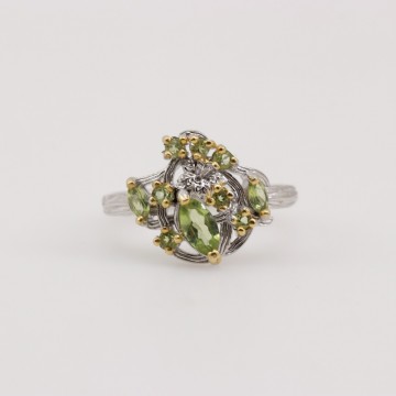 Anillo de Peridoto