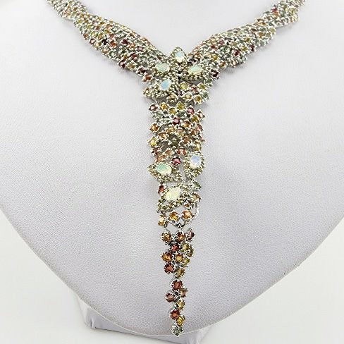 Gargantilla de ópalo welo y zafiros