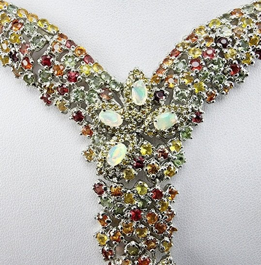 Gargantilla de ópalo welo y zafiros