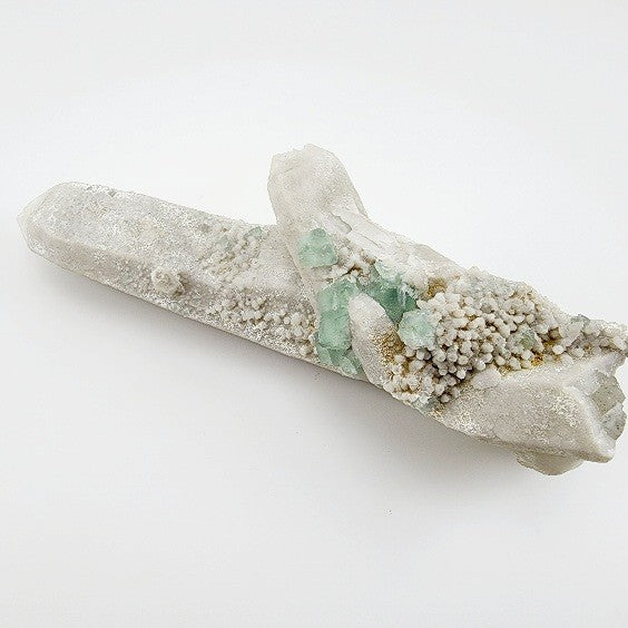 Fluorita Octaédrica sobre punta de Cuarzo