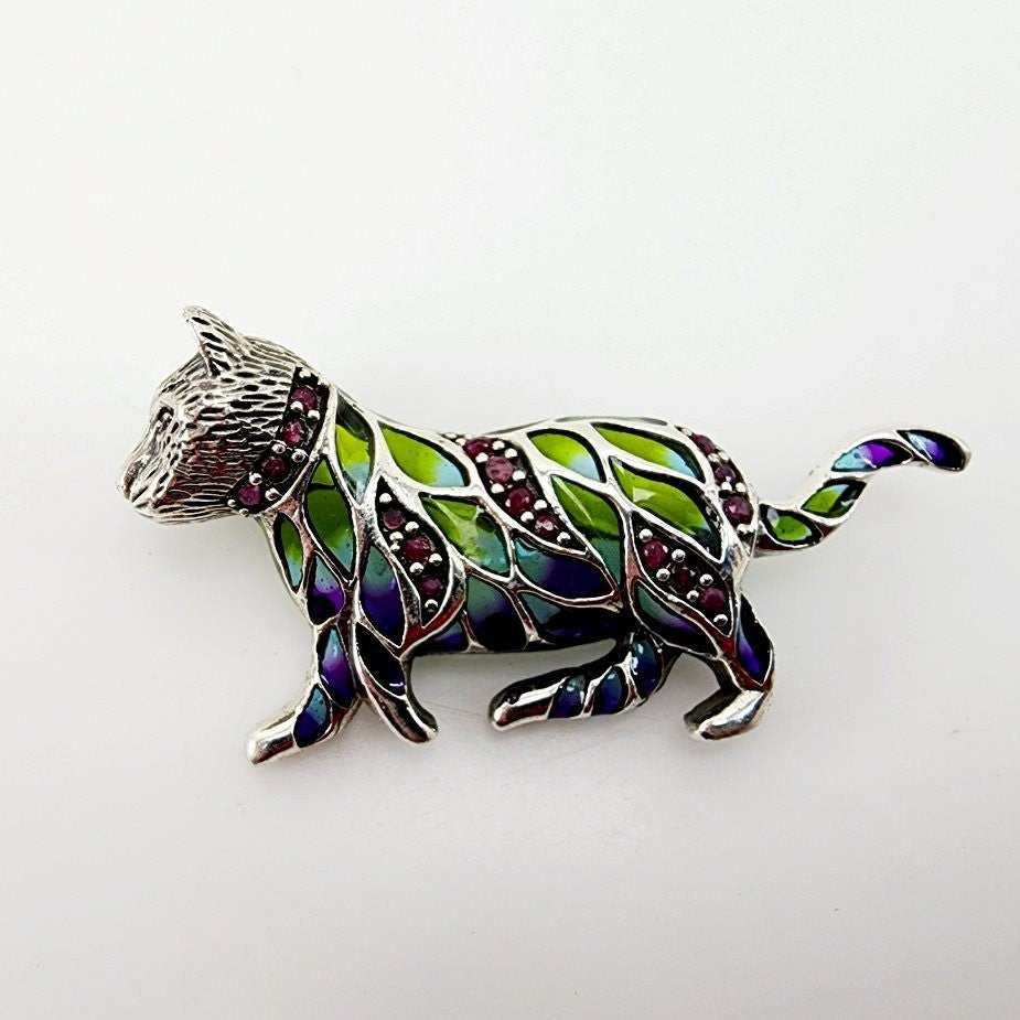 Prendedor de rubi y esmalte