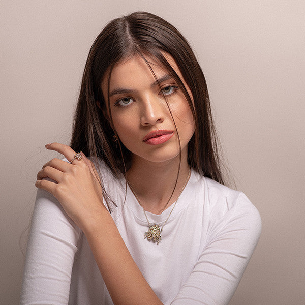 Gargantilla de zafiros y diópsidos