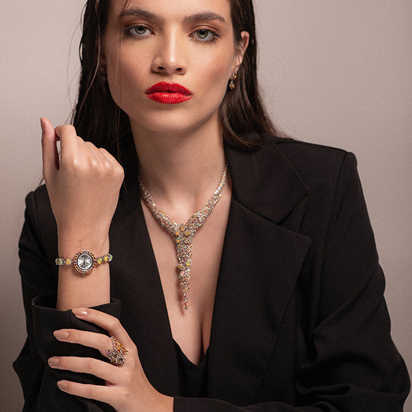 Gargantilla de ópalo welo y zafiros