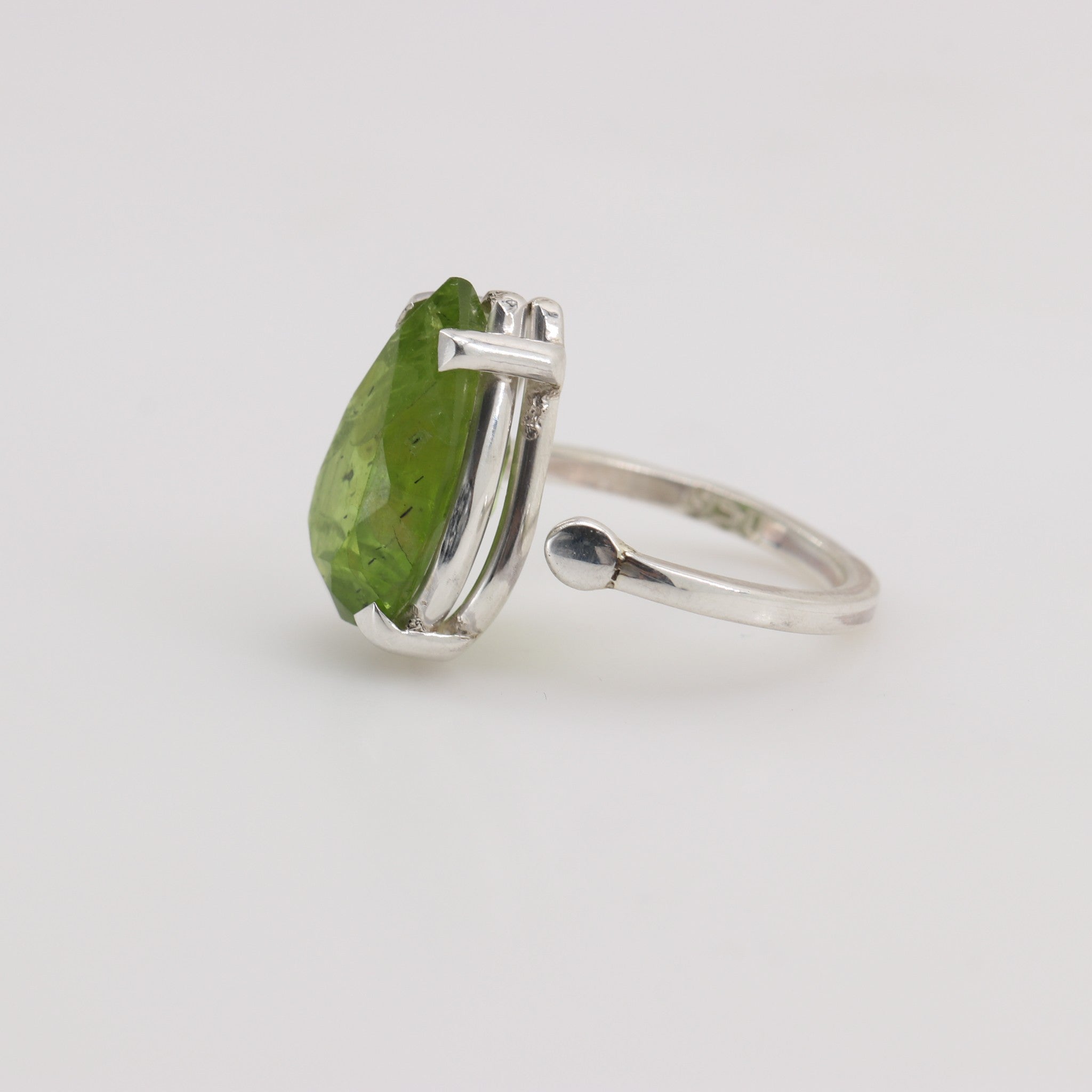 Anillo de Peridoto
