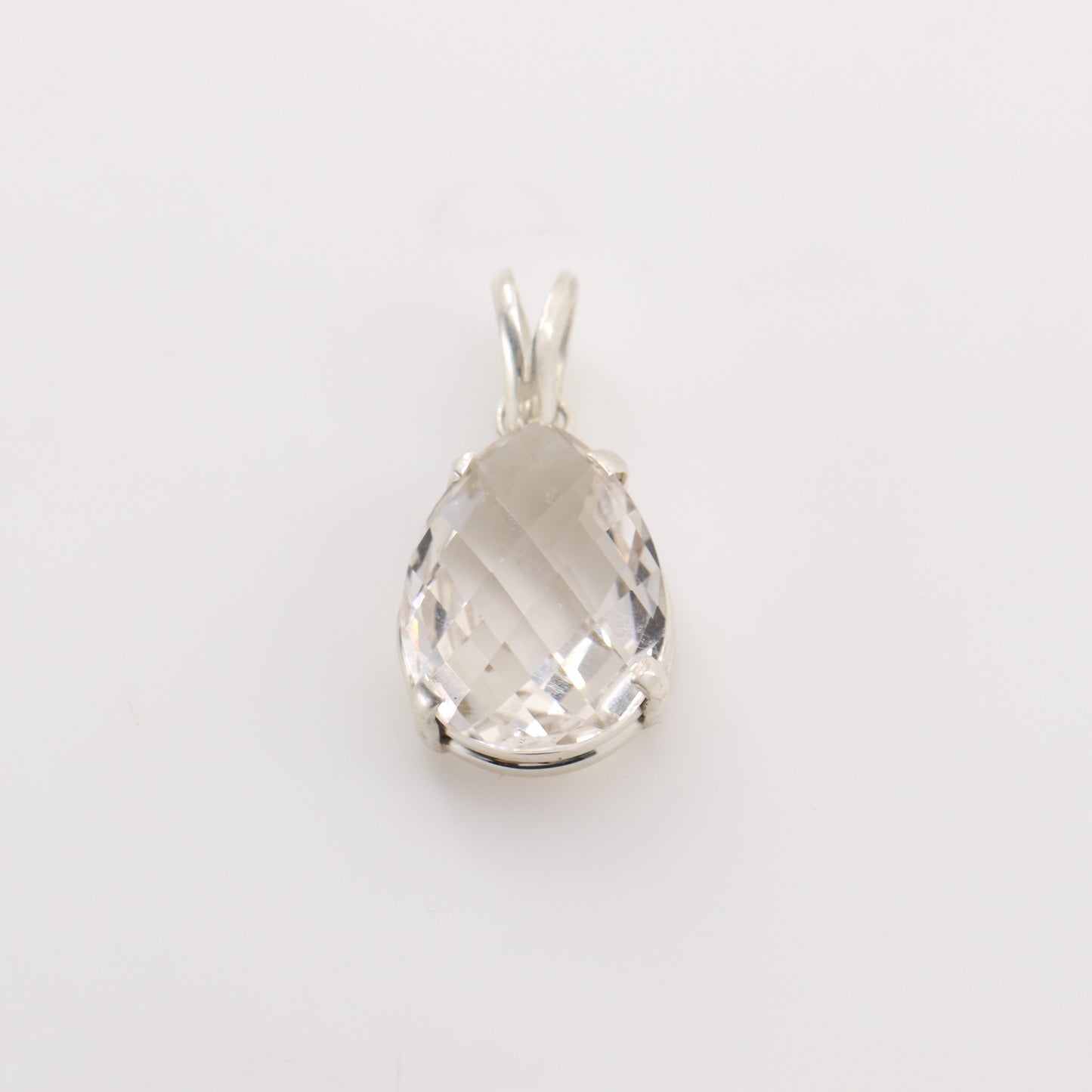 Dije de Topacio Blanco