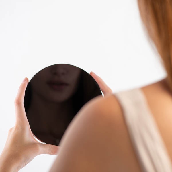 Espejo de obsidiana negra