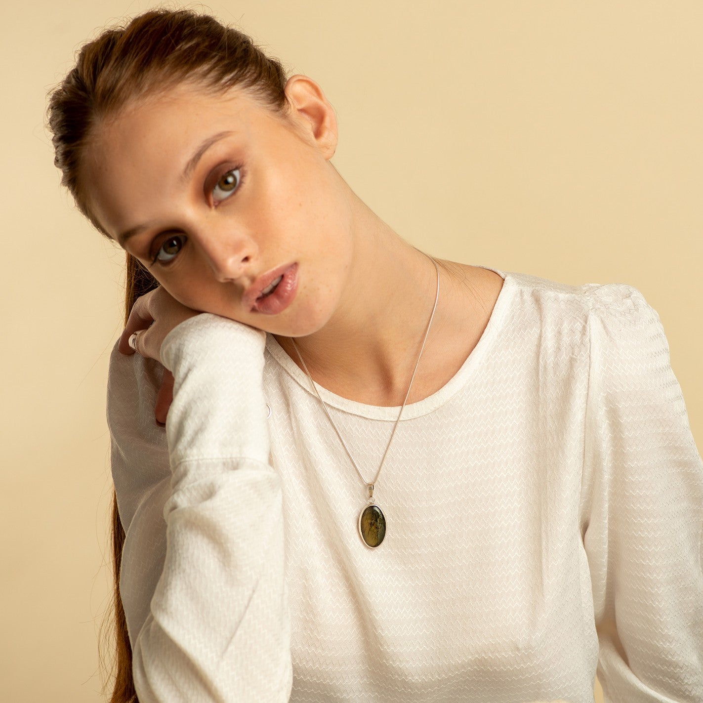 Dije de Labradorita Dorada