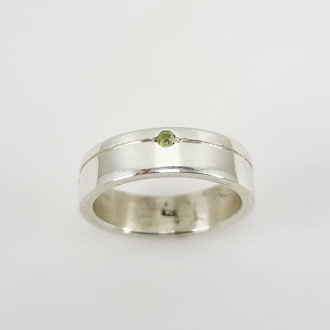 Anillo alianza de Turmalina Verde