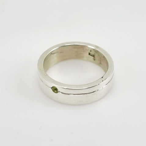 Anillo alianza de Turmalina Verde