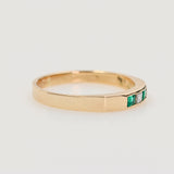 Anillo de Esmeraldas y Diamante en oro 18k