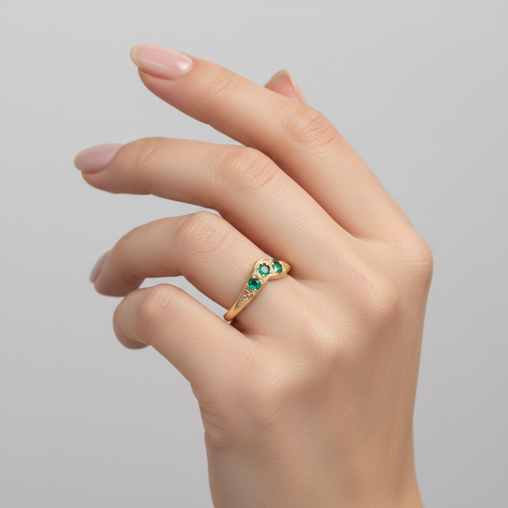 Anillo de Esmeralda en oro 18k