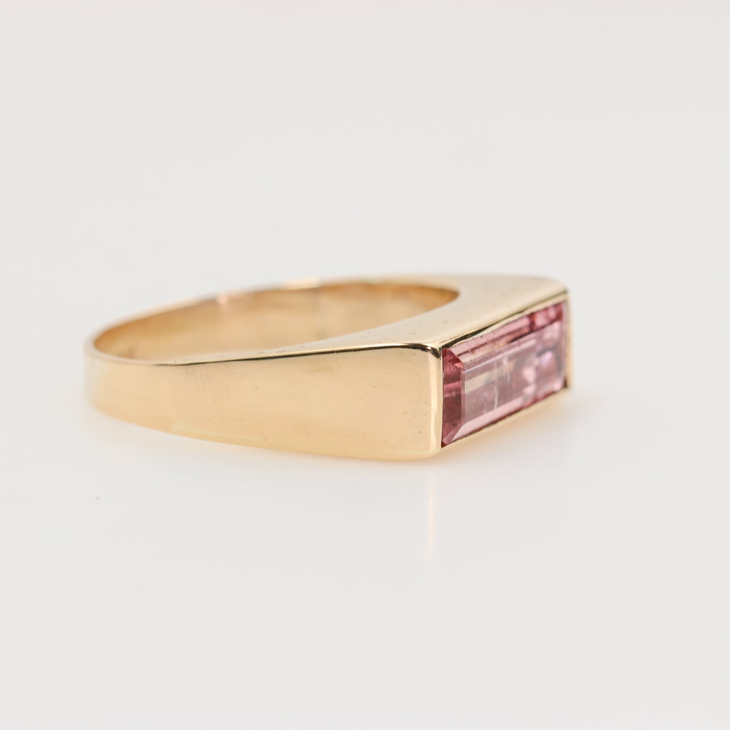 Anillo de Turmalina Rosa talla 20 en Oro 18k