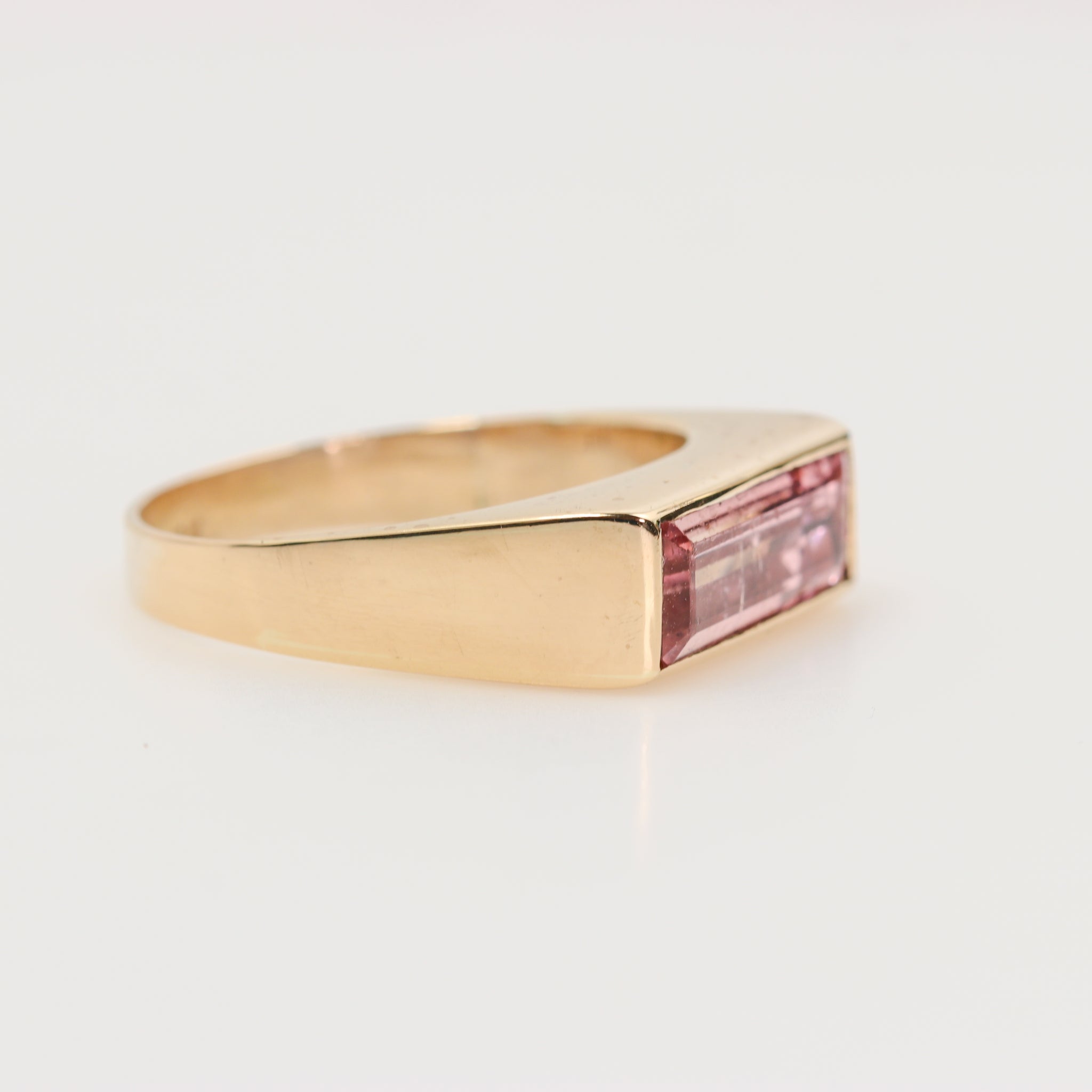Anillo de Turmalina Rosa talla 20 en Oro 18k