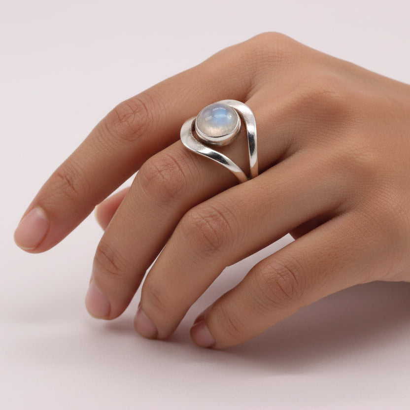 Anillo de Piedra Luna