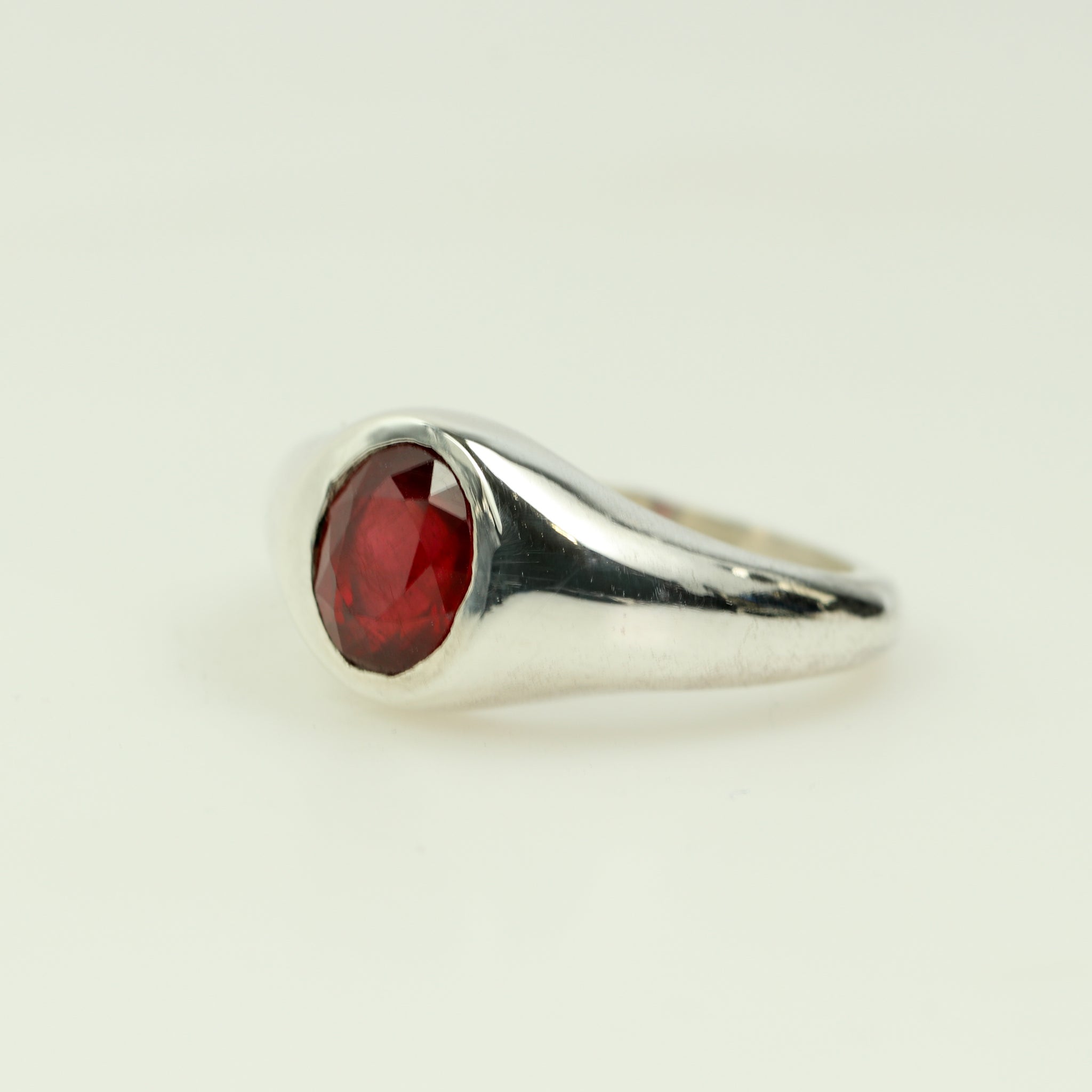 Anillo de  Rubí Oval 7x5mm Talla 20 en Plata 950