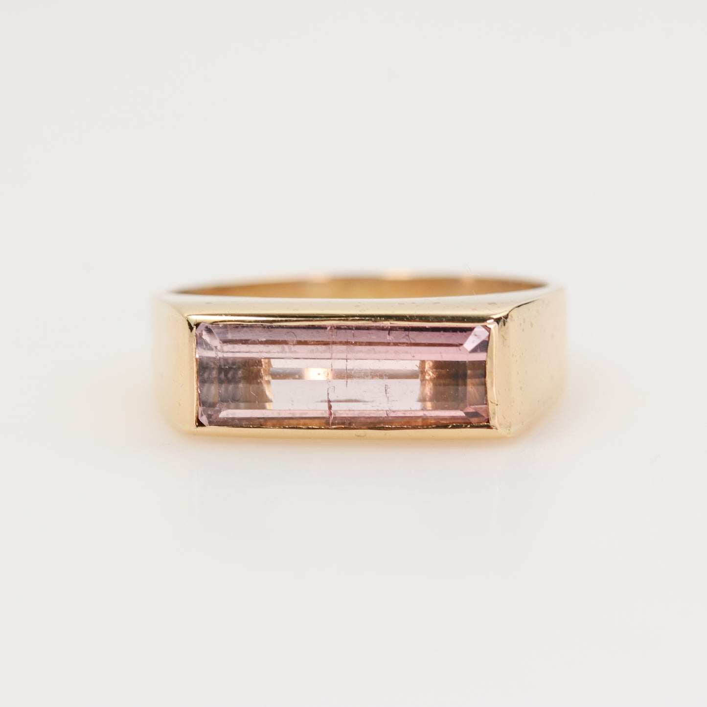 Anillo de Turmalina Rosa talla 20 en Oro 18k