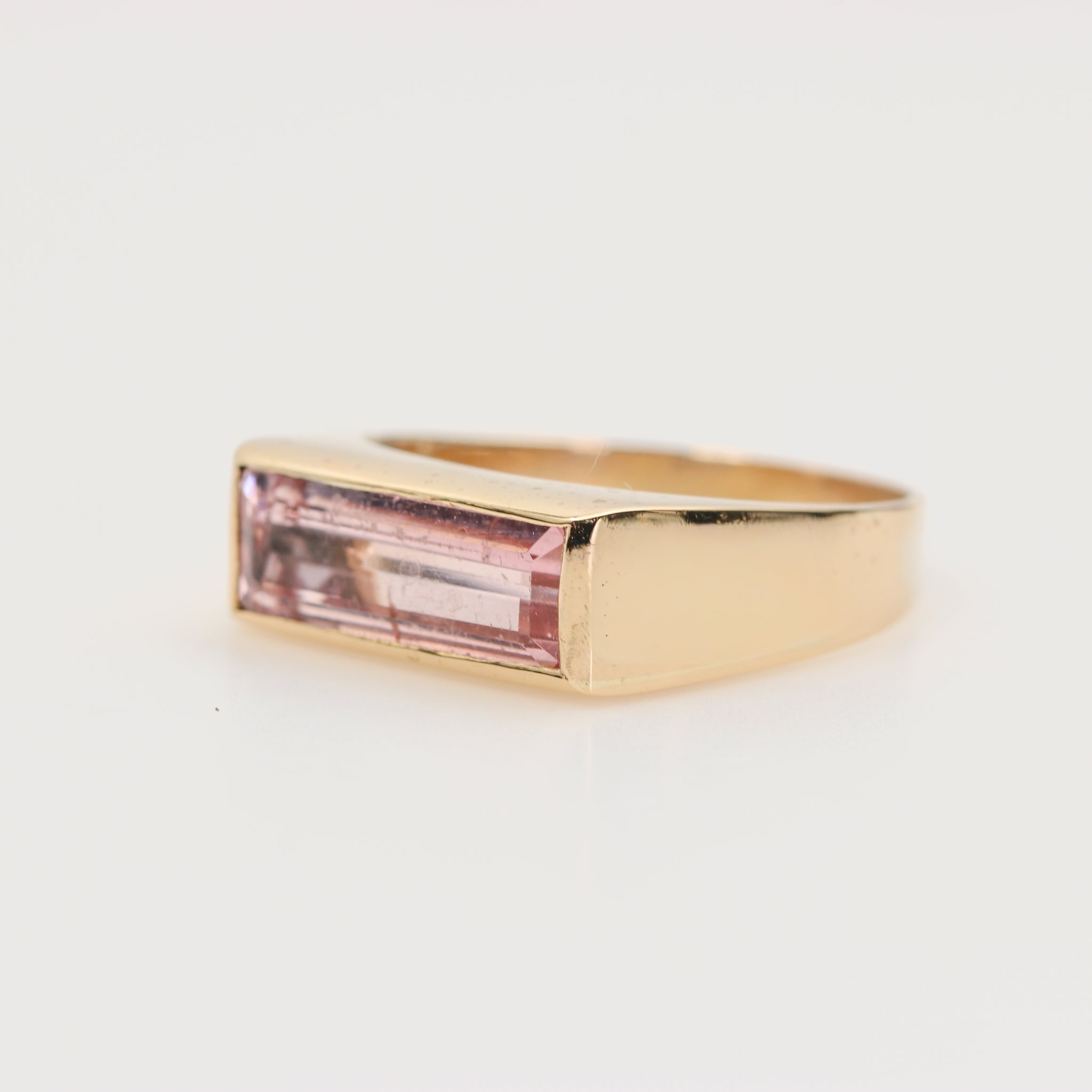 Anillo de Turmalina Rosa talla 20 en Oro 18k