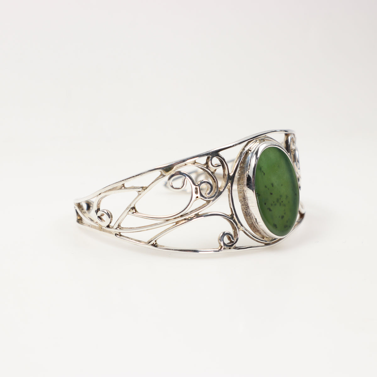 Jade and peridot bracelet