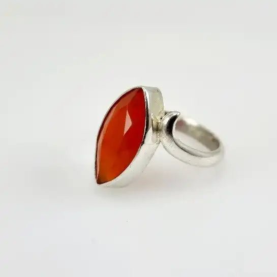 Anillo de Ágata Cornalina Facetada -