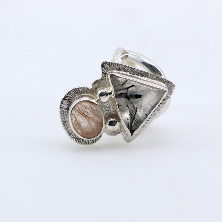 Anillo de Cuarzo con turmalina y Cuarzo Rutilado - Anillos