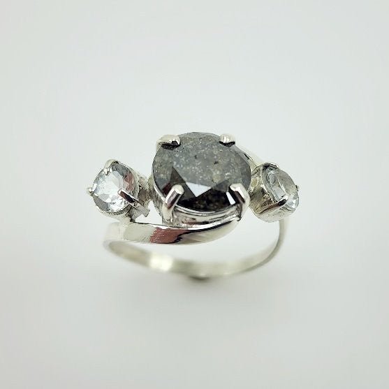 Anillo de Diamante y topacios blancos - Anillos