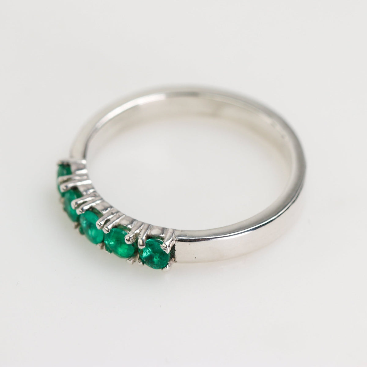Anillo de Esmeralda Natural Facetada Talla 18 en Plata 950 | Rocas & Cristales - Joyería de autor