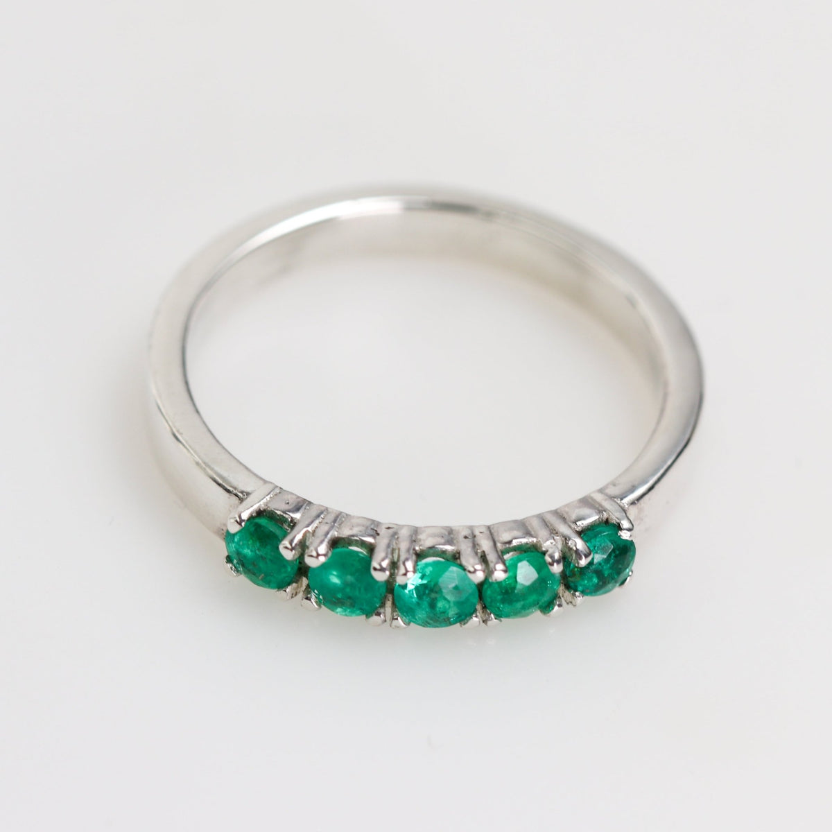 Anillo de Esmeralda Natural Facetada Talla 18 en Plata 950 | Rocas & Cristales - Joyería de autor