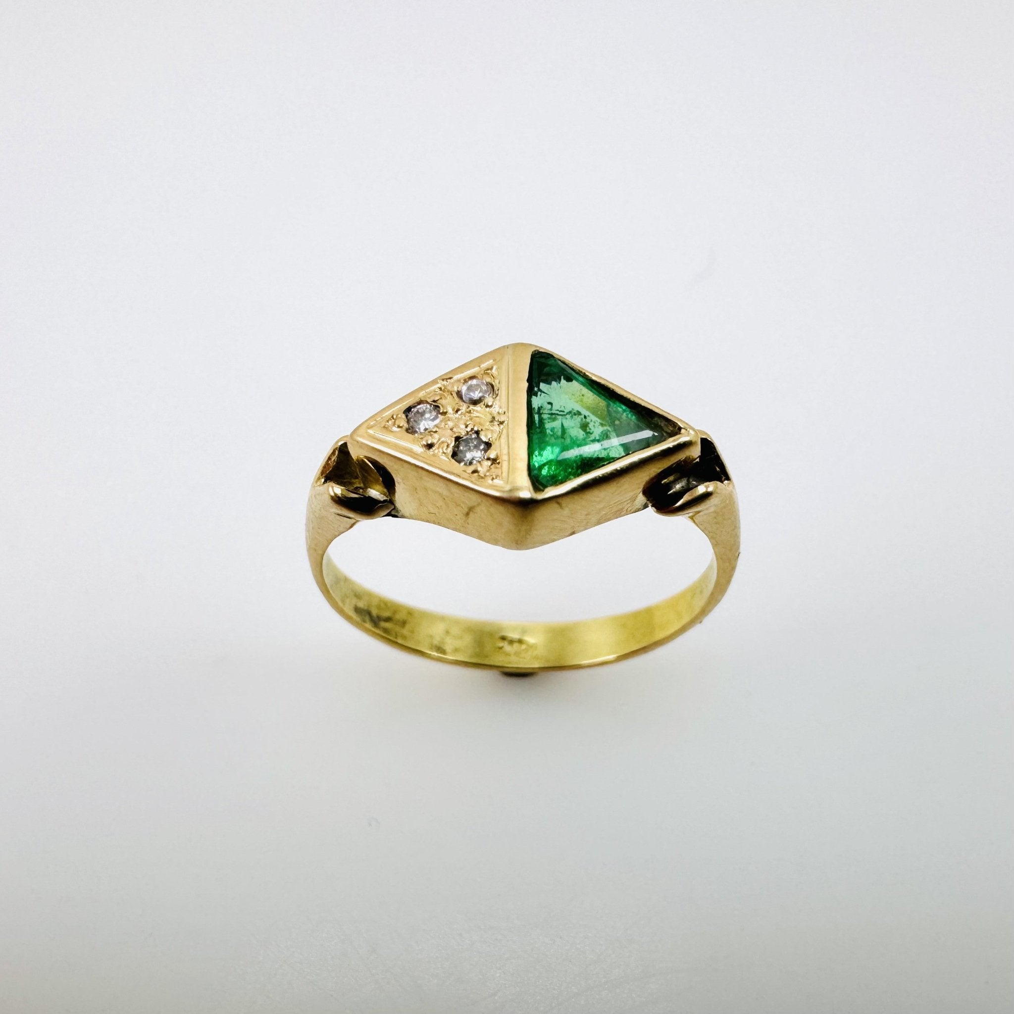 Anillo de Esmeralda y diamantes en oro 18 k - Anillos