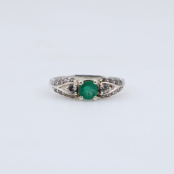 Anillo de Esmeralda y topacios blancos - Anillos
