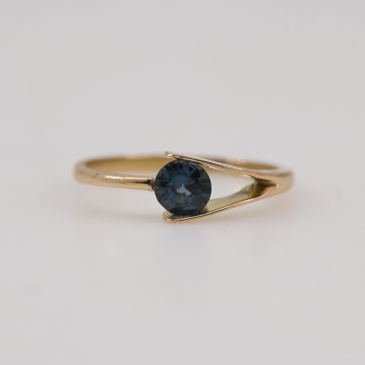 Anillo de espinela en oro 18k - Anillos