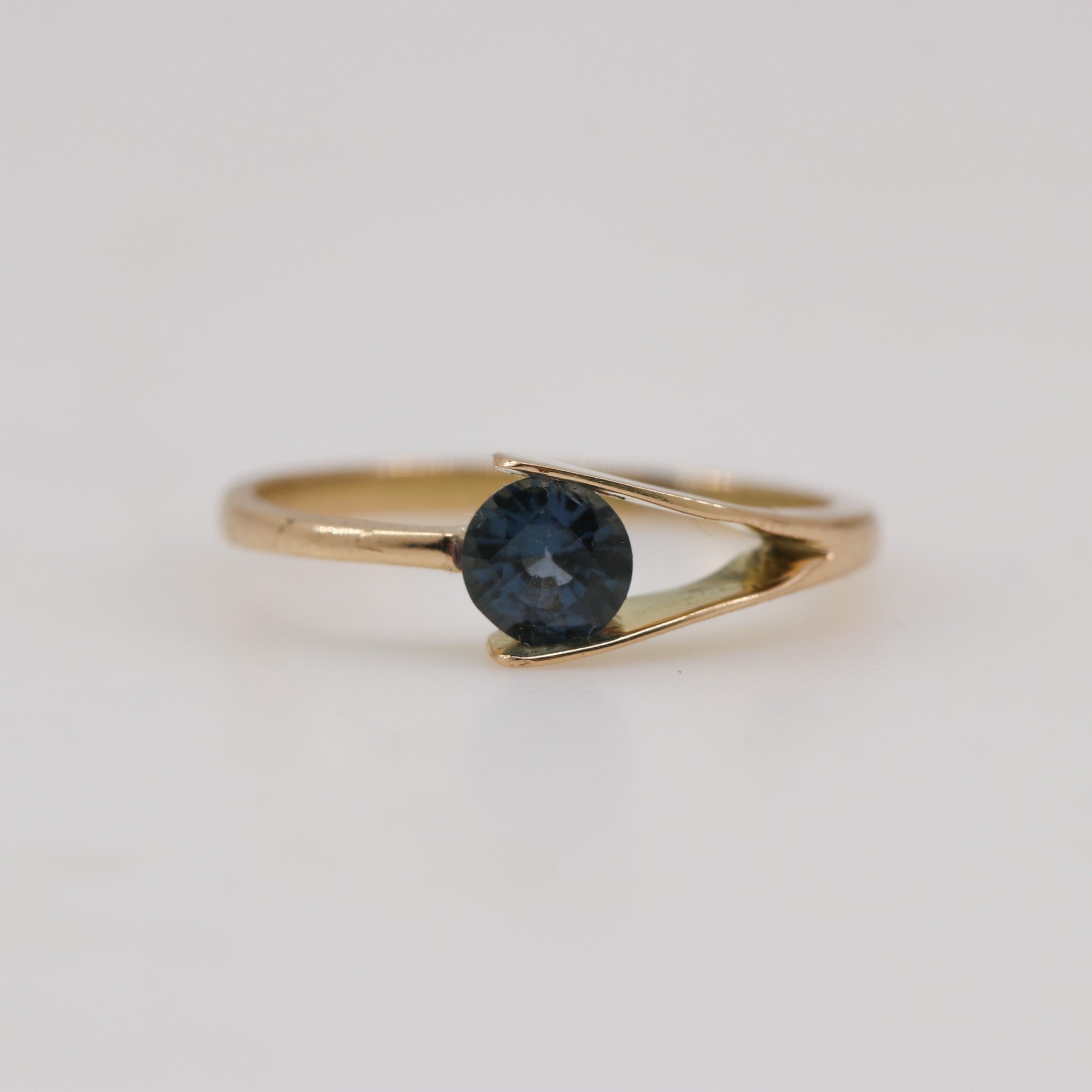 Anillo de espinela en oro 18k - Anillos