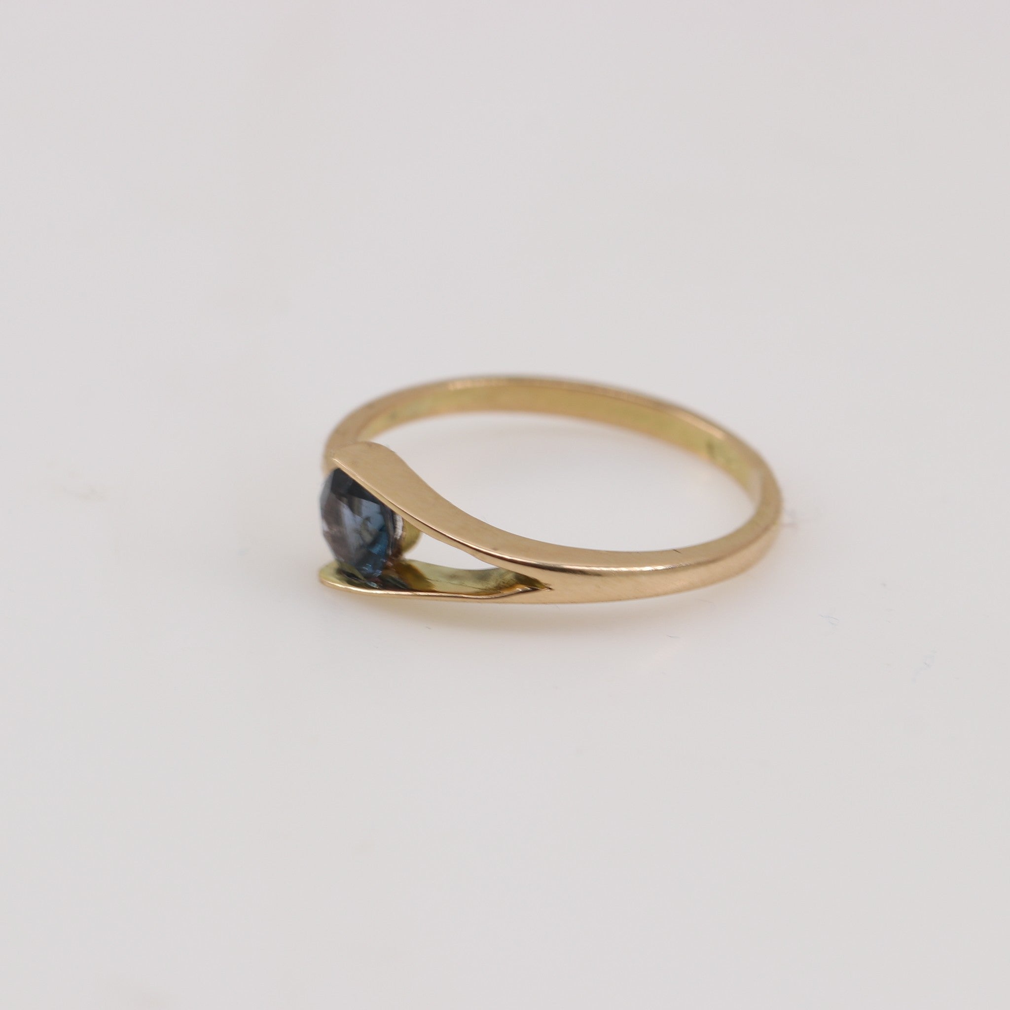 Anillo de espinela en oro 18k - Anillos