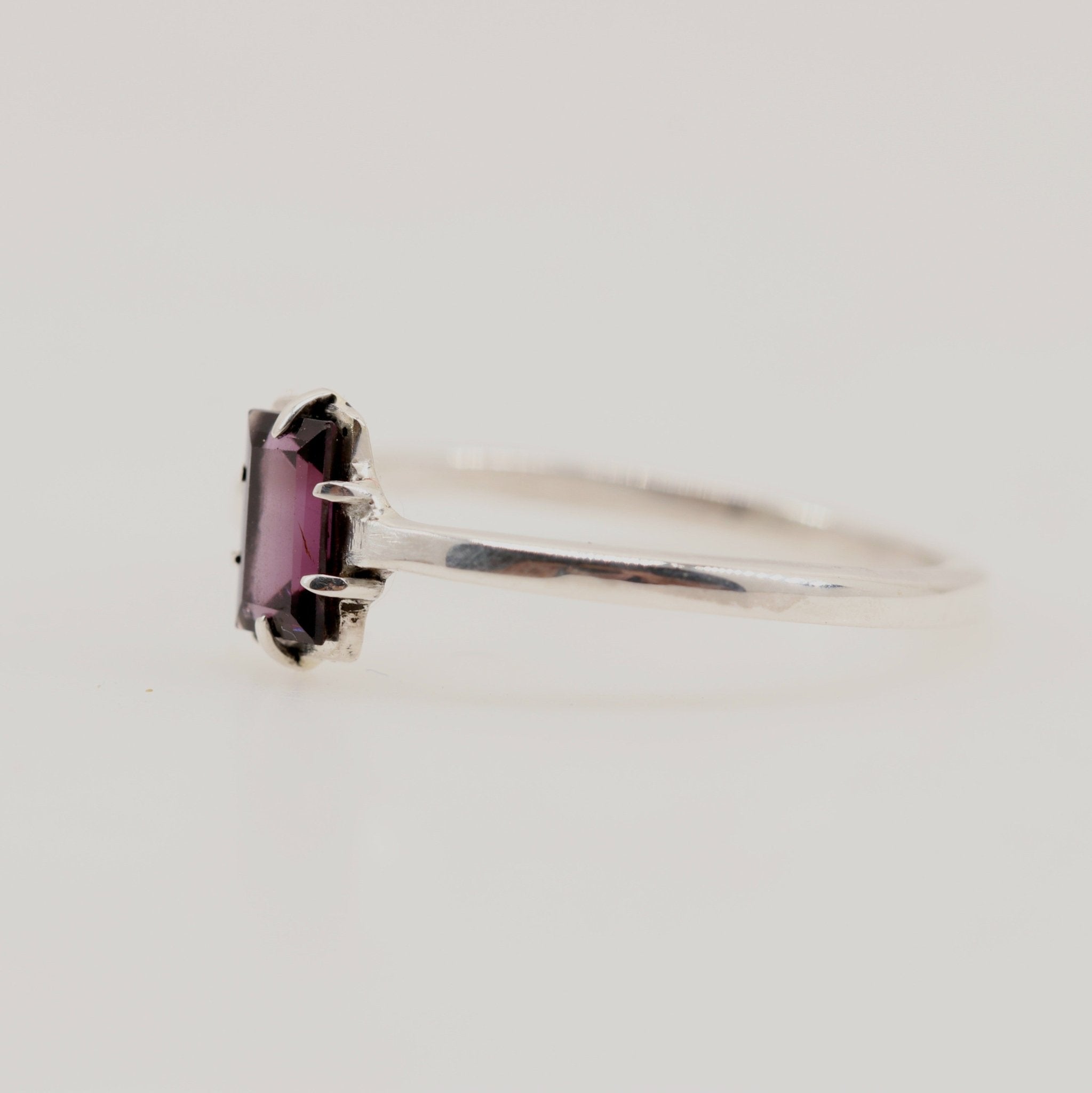 Anillo de Espinela violeta - Anillos