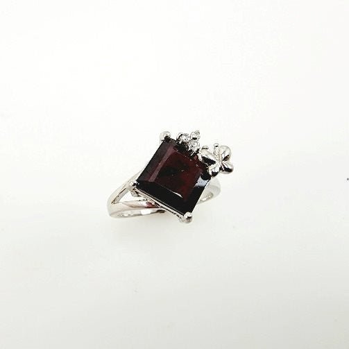 Anillo de Granate y cubic zirconia - Anillos