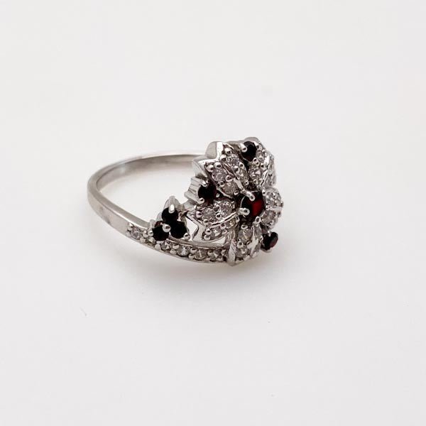 Anillo de Granate y Cubic Zirconia - Anillos