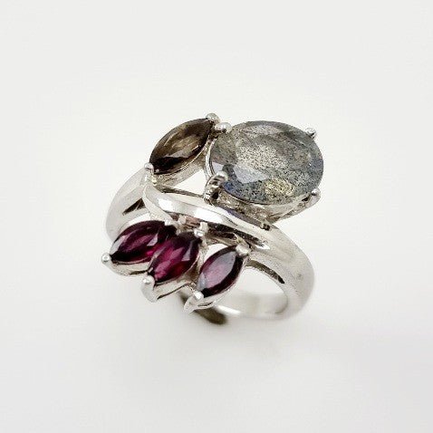 Anillo de Labradorita, granate y cuarzo ahumado - Anillos