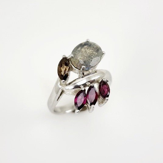 Anillo de Labradorita, granate y cuarzo ahumado - Anillos
