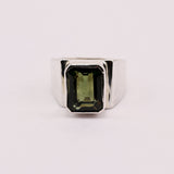 Anillo de Moldavita en Plata 950 con gema rectangular verde intenso de origen meteórico I Anillos