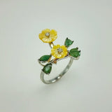 Anillo de Nacar, esmeraldas y cubic zirconia - Anillos