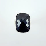 Anillo de Ónix en Plata 950 Texturizada con gema negra central sobre fondo neutro. - Anillos