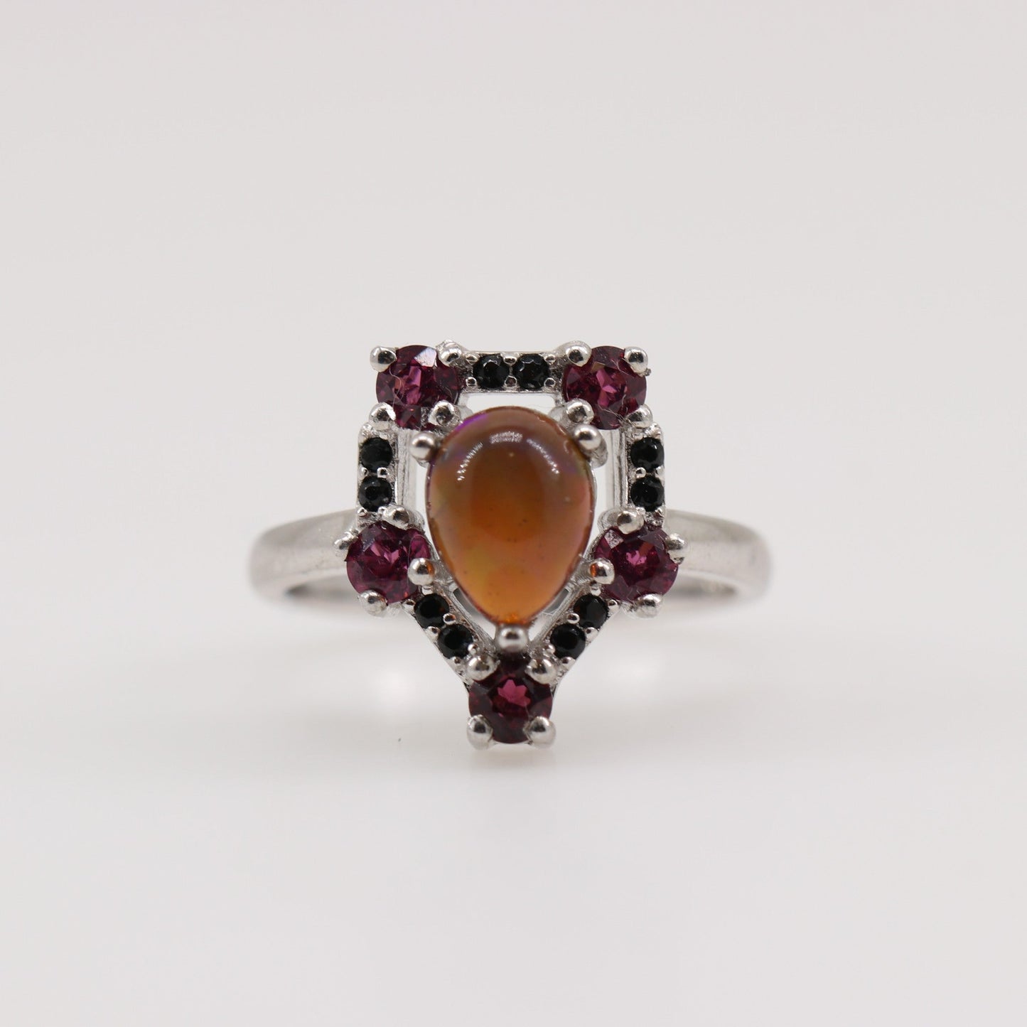 Anillo de Ópalo negro, Rodolito y Espinela negra - Anillos