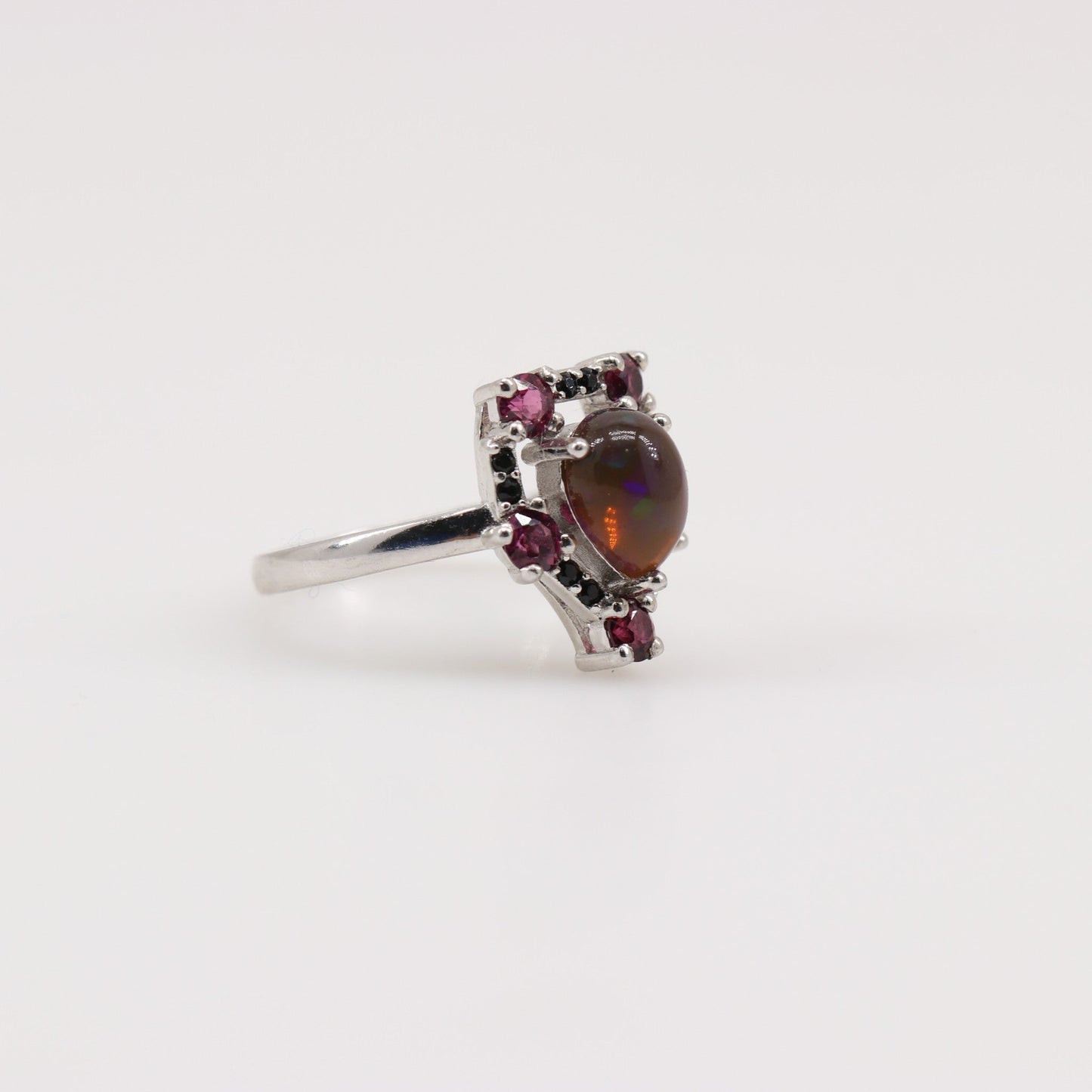 Anillo de Ópalo negro, Rodolito y Espinela negra - Anillos