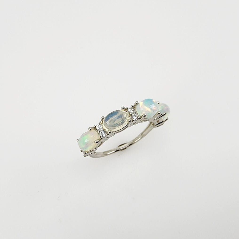 Anillo de Ópalo Welo y cubic zirconia - Anillos