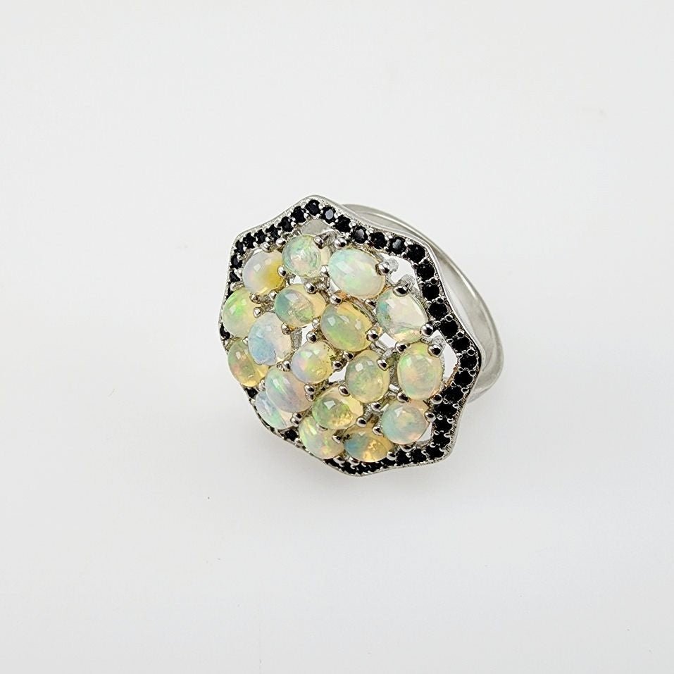 Anillo de Ópalo welo y Espinela negra - Anillos