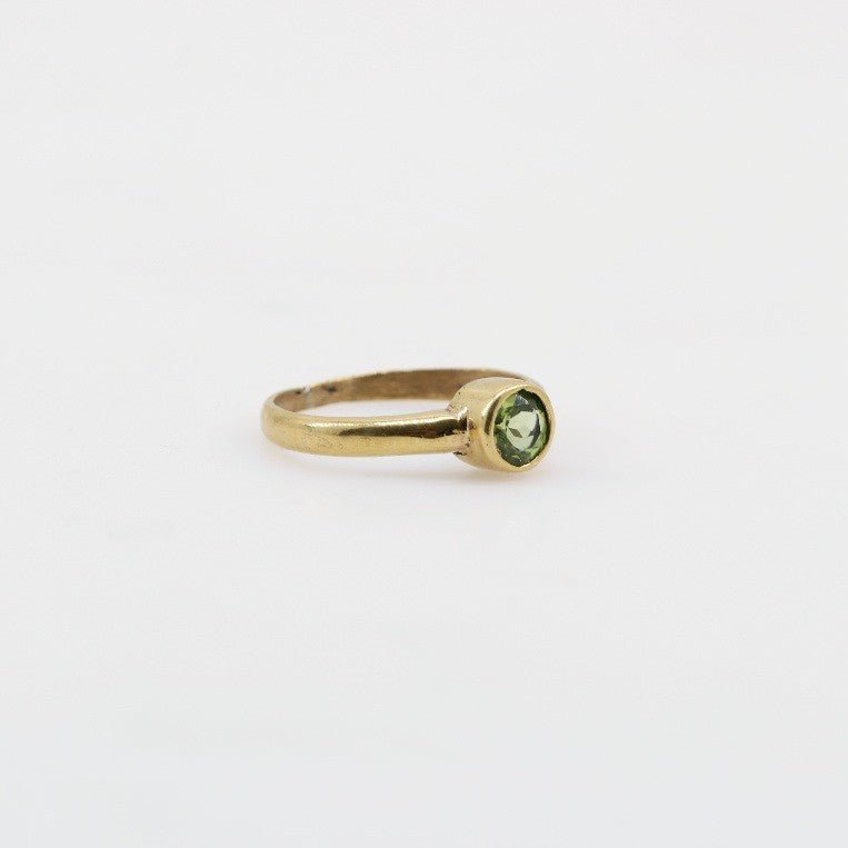 Anillo de Peridoto con baño de oro 24 k - Anillos