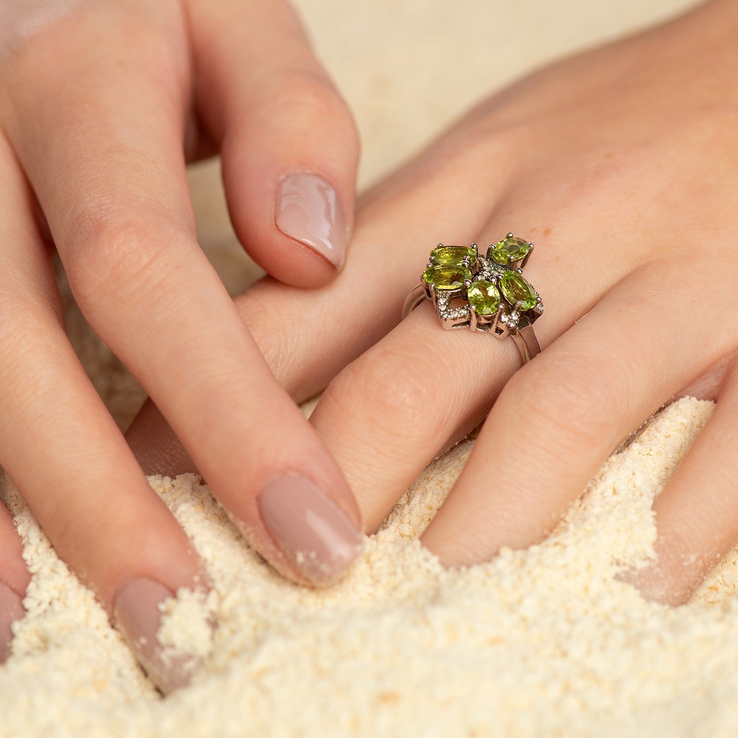 Anillo de Peridoto y cubic zirconia - Anillos