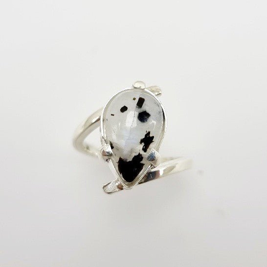 Anillo de Piedra Luna con turmalina - Anillos