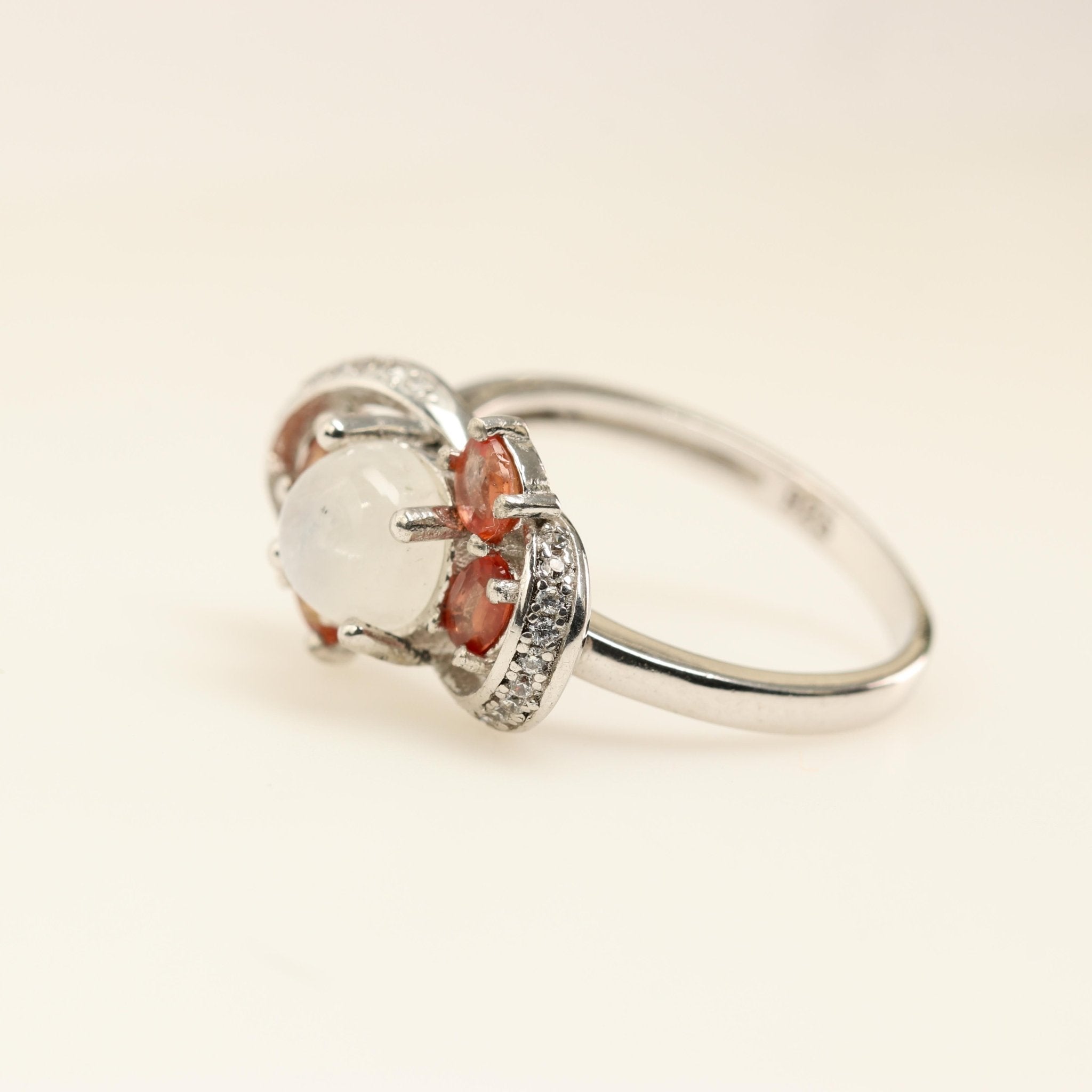Anillo de Piedra Luna y Zafiro naranja - Anillos
