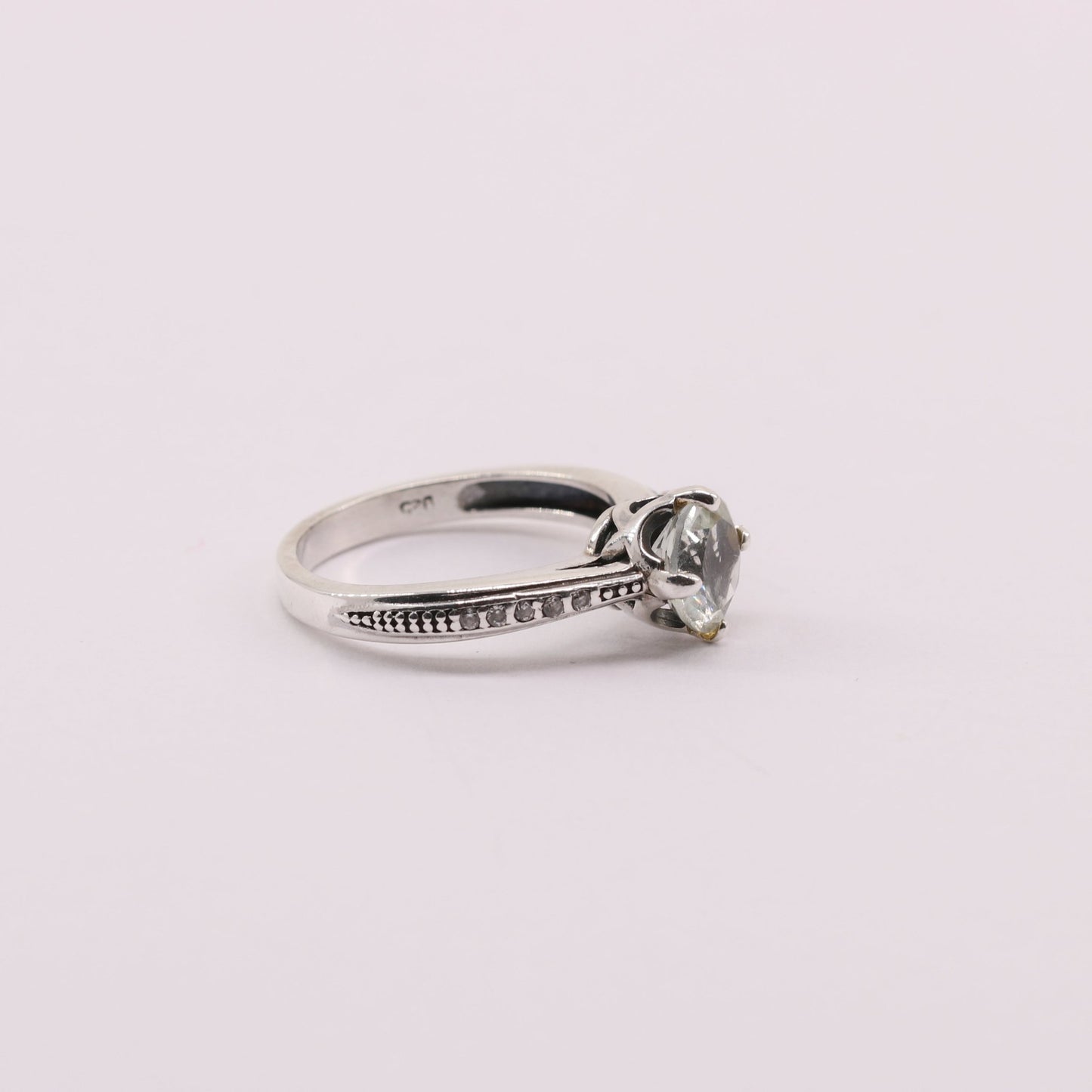 Anillo de Prasiolita y cubic zirconia - Anillos