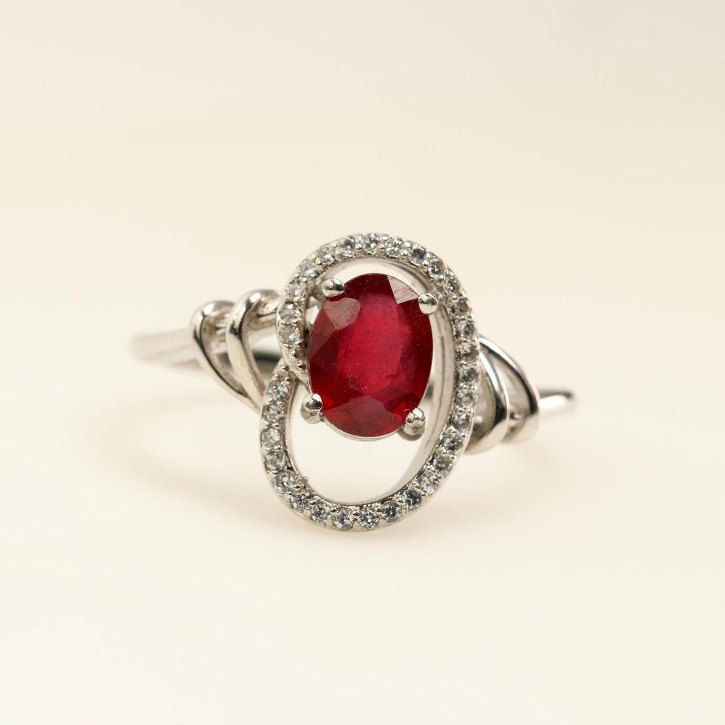 Anillo de Rubí y Zirconia cúbica - Anillos